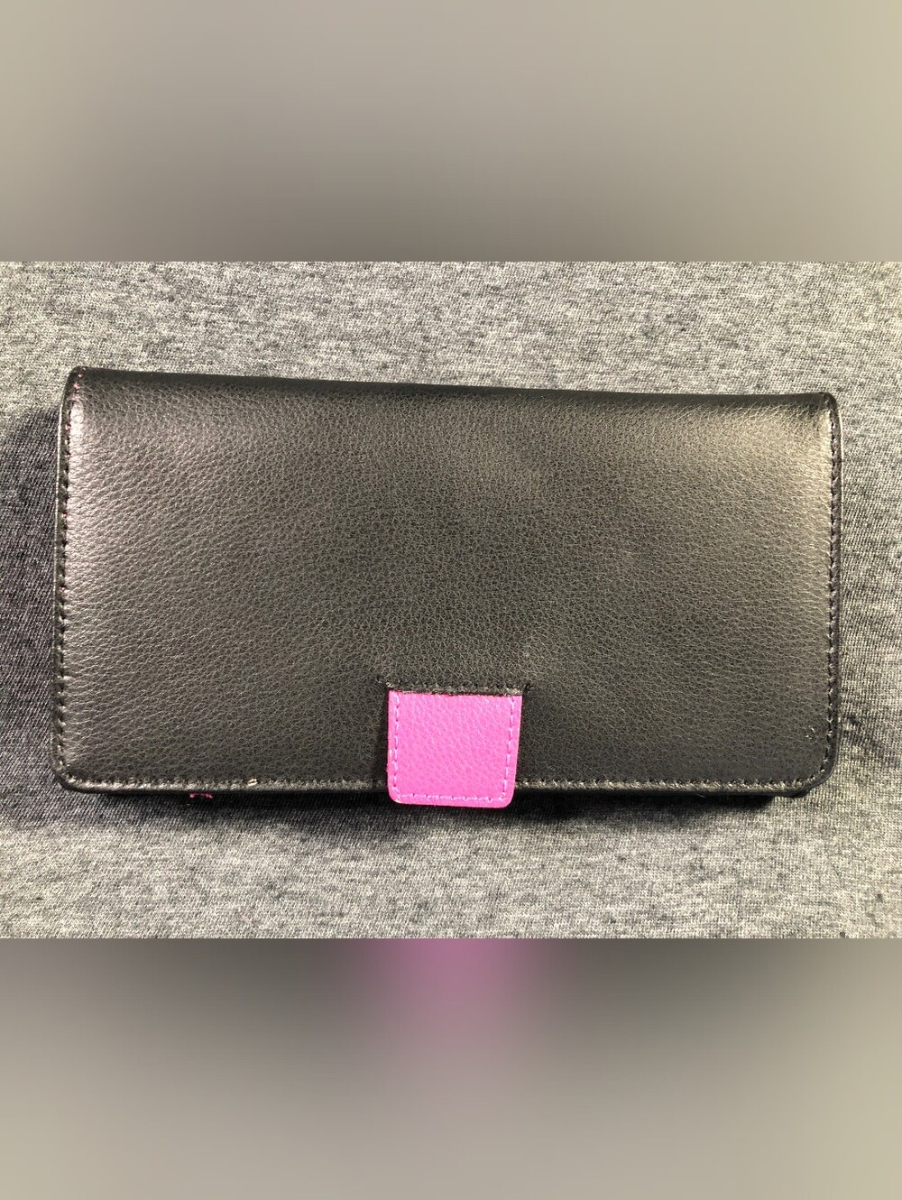 Marshall Field's Vintage Y2K Black Wallet with Pink Accent - WM NWOT